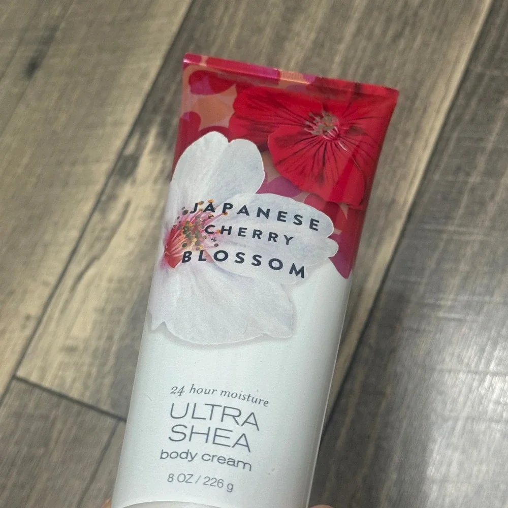 Bath & Body Works Japanese Cherry Blossom Ultra Shea Body Cream 8oz 226g